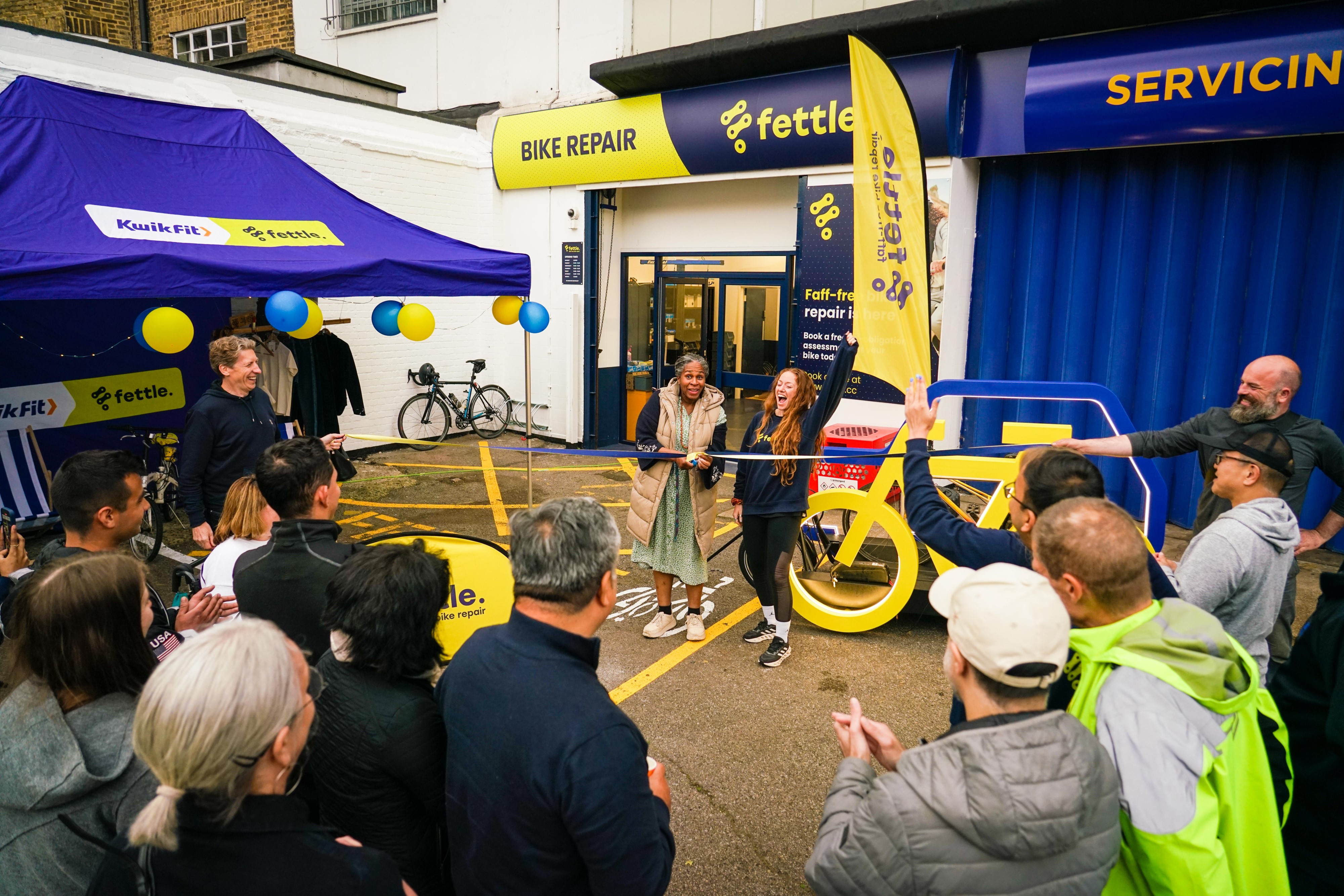 Fettle cycle repair opening